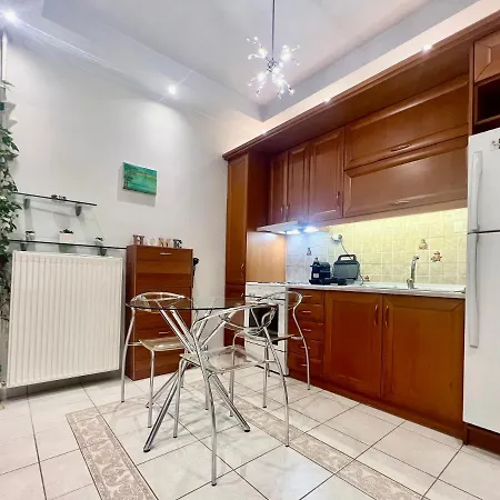 Elegant Downtown Retreat Apartment Kalamata Exterior photo