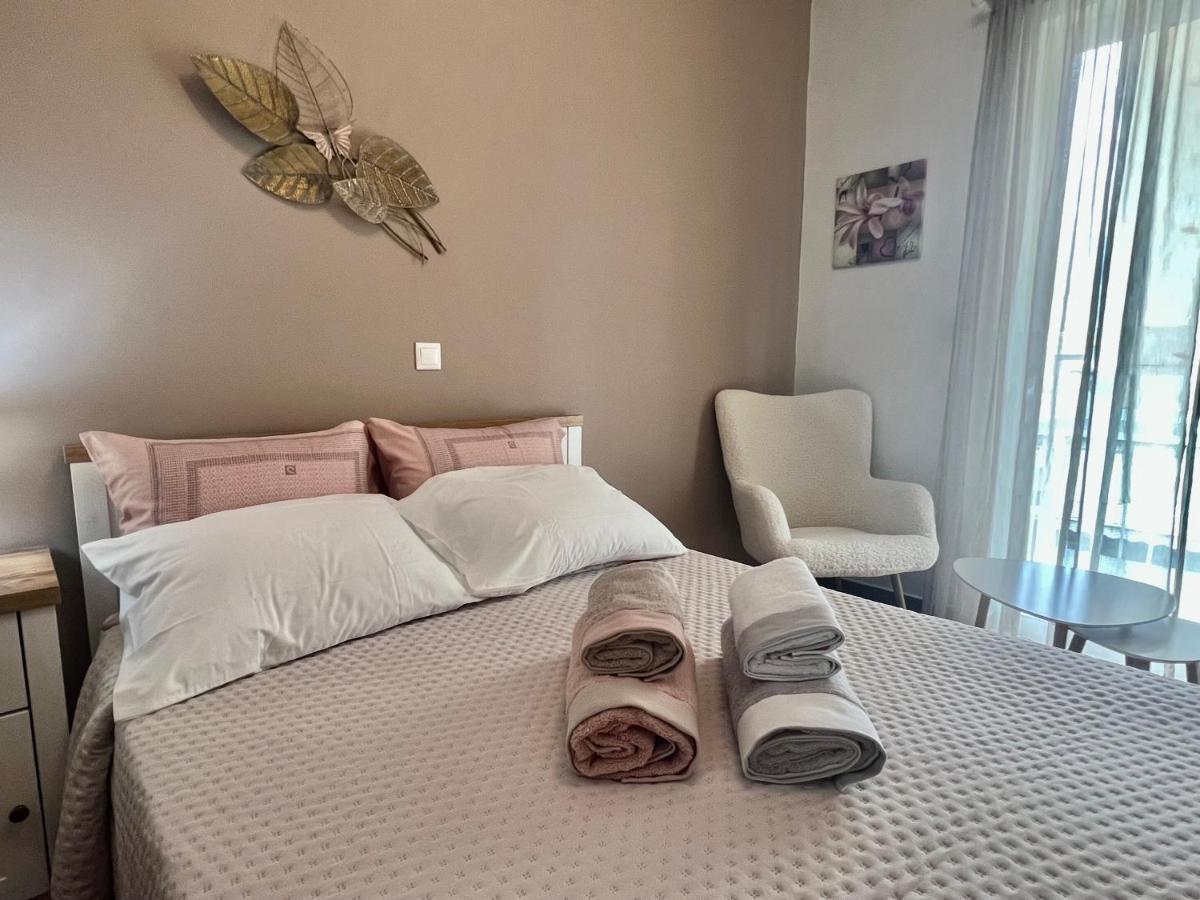 Apartment Elegant Downtown Retreat Kalamata