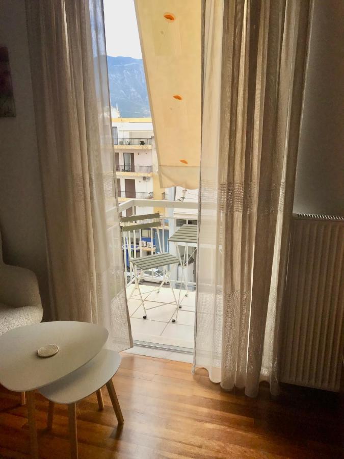 Apartment Elegant Downtown Retreat Kalamata